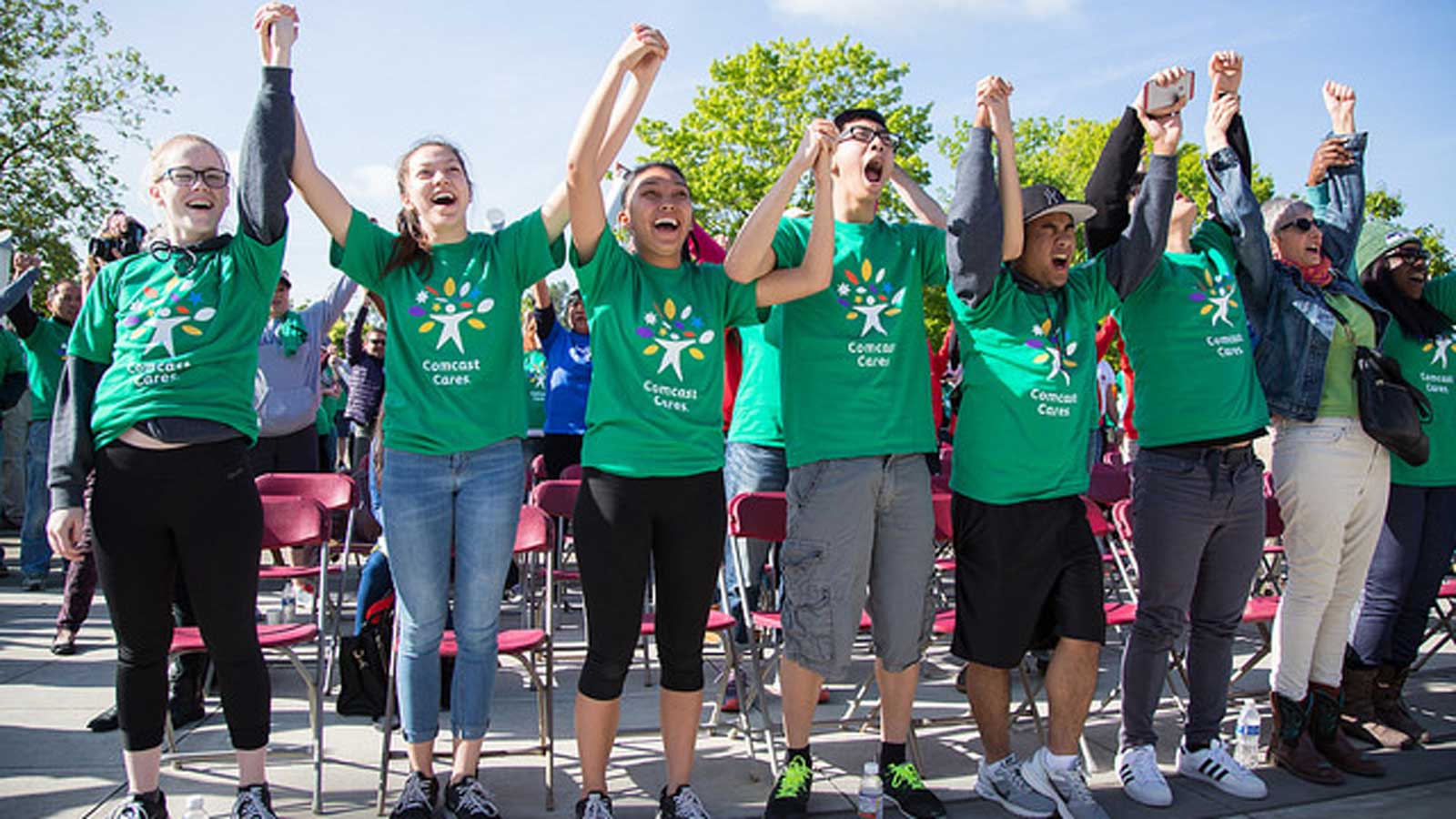 Seattle volunteers at a Comcast Cares Day event