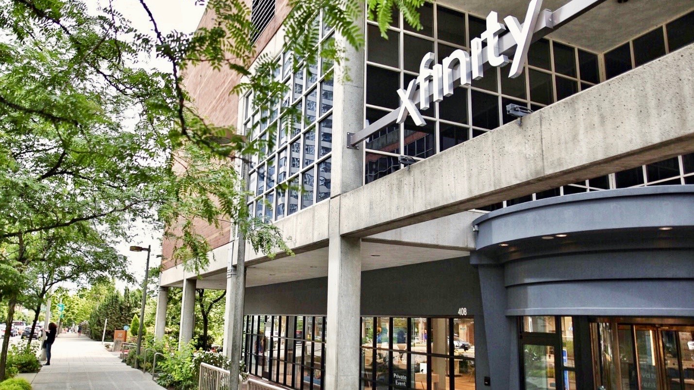 Exterior of the Bellevue Square Xfinity Store location.